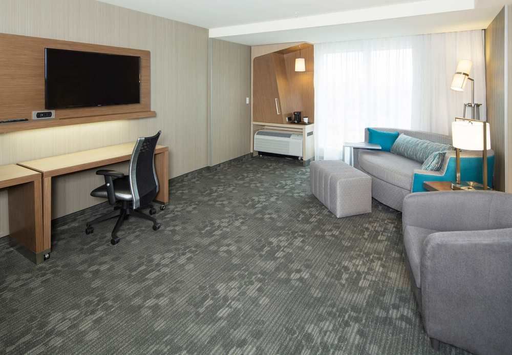 Courtyard By Marriott Dallas Midlothian At Midlothian Conference Center Exterior foto